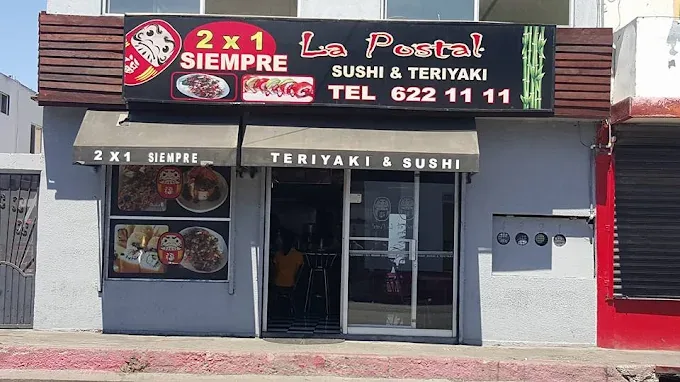 Fachada de la sucursal Ermita de La Postal Teriyaki & Sushi en Tijuana
