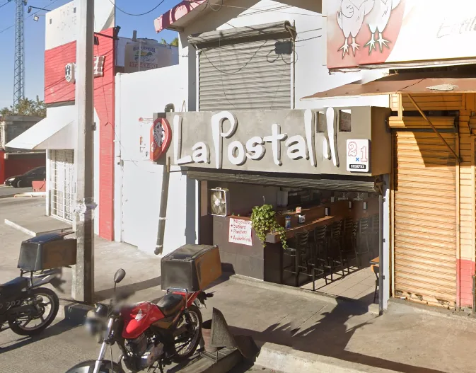 Fachada de la sucursal Florido de La Postal Teriyaki & Sushi en Tijuana