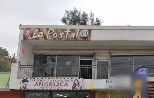 Fachada de la sucursal La Gloria de La Postal Teriyaki & Sushi en Tijuana