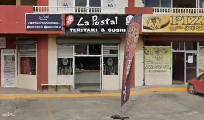 Fachada de la sucursal Rosarito Norte de La Postal Teriyaki & Sushi en Playas de Rosarito