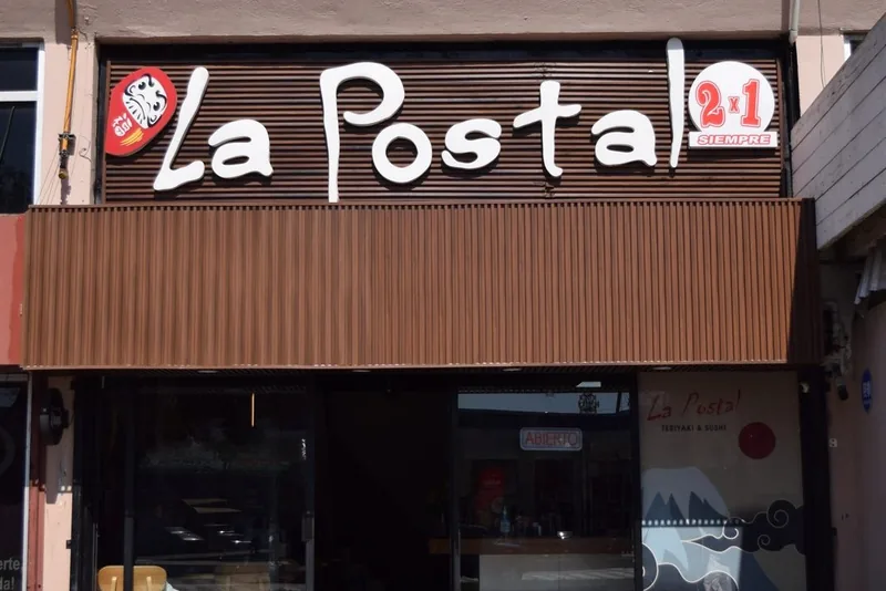 Fachada de la sucursal Zona Rio de La Postal Teriyaki & Sushi en Tijuana